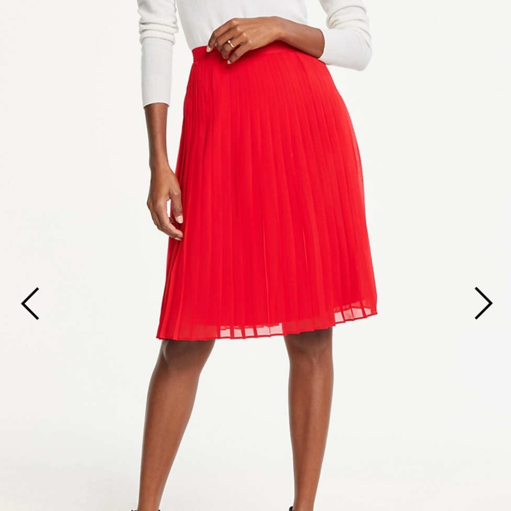 NWOT Ann Taylor Loft red pleated skater skirt A Line skirt size 2 - Picture 2 of 7